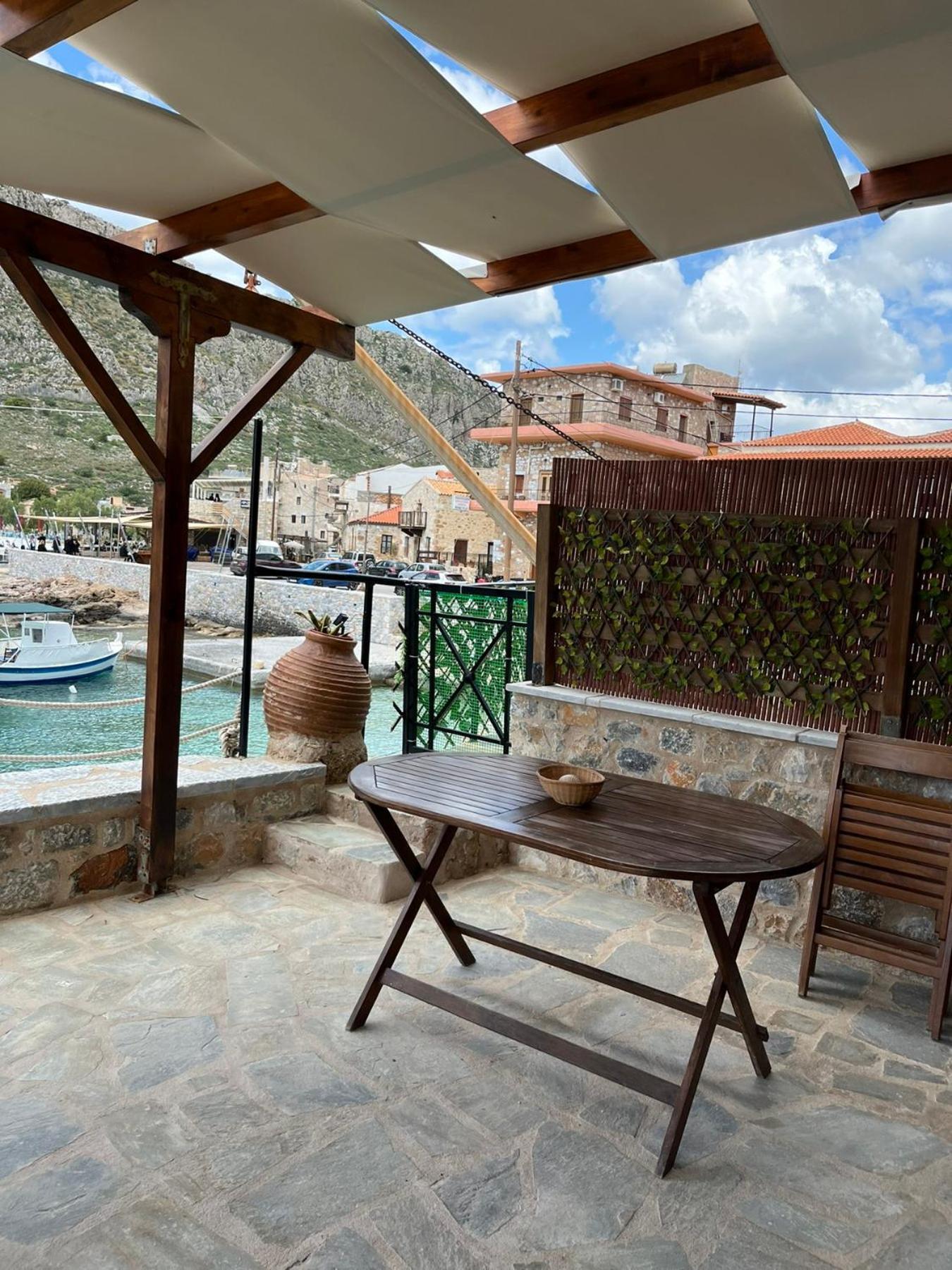Milopetra Villa Yerolimin Luaran gambar